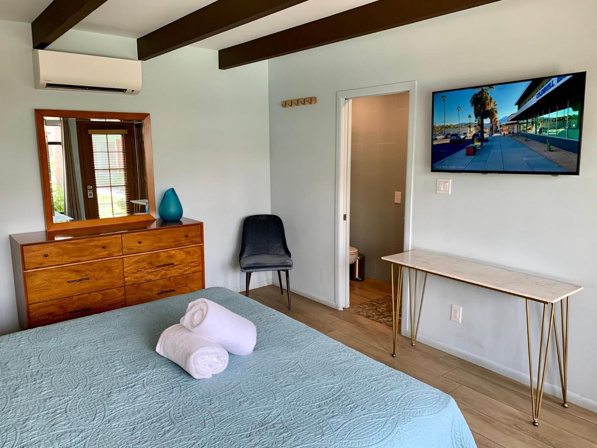 Resort Vista Grande - A Gay Men's Palm Springs