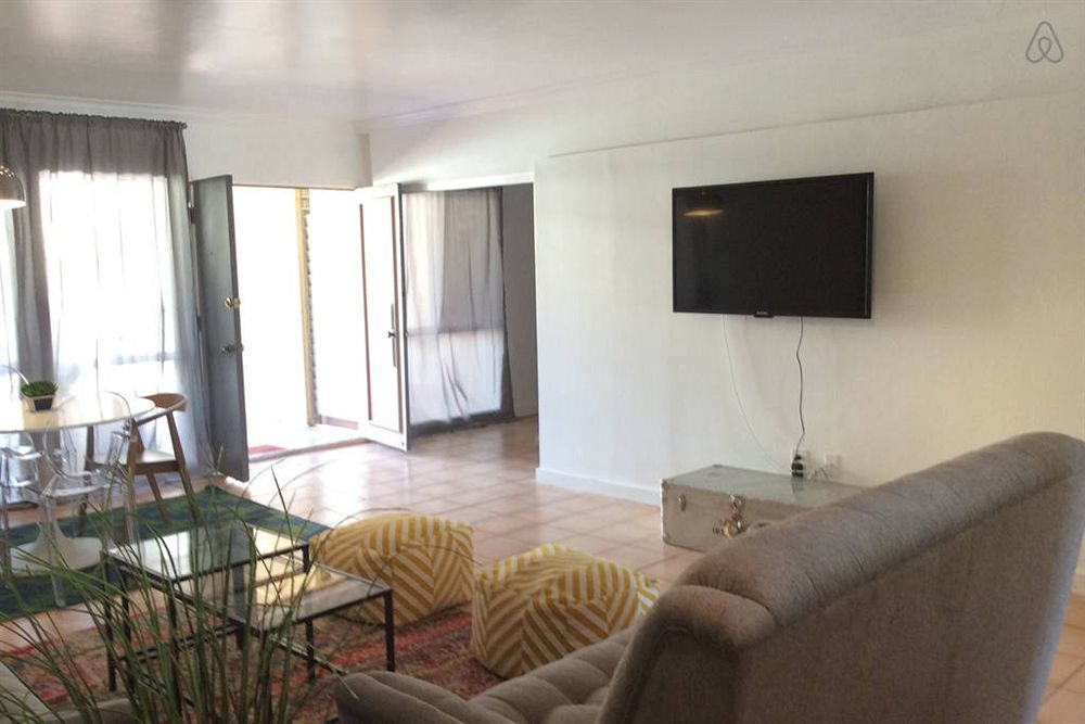 Spacious Downtown Hotel 2*