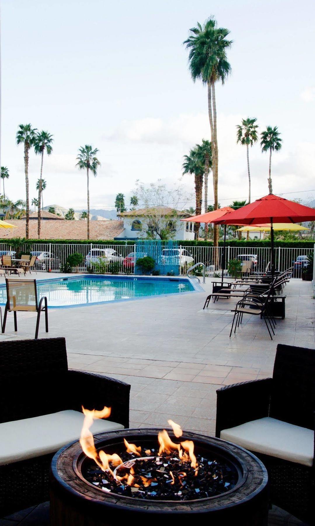 Delos Reyes Palm Springs